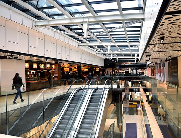 Centro comercial climatizado con la gama semi industrial CoolSmart